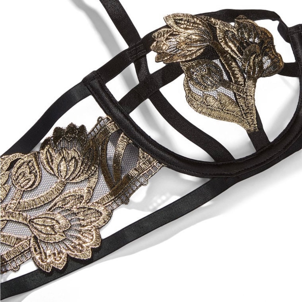 VS Very Sexy Band of Lover Black Strappy Floral Embroidered Bra - Picture 5 of 14